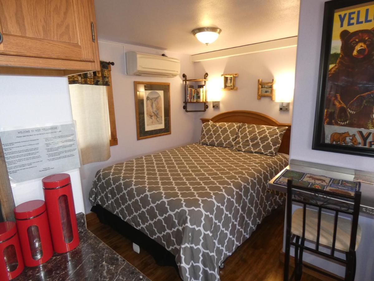Yellowstone Motel - Adults Only - All Rooms Have Kitchens West Yellowstone Exterior photo