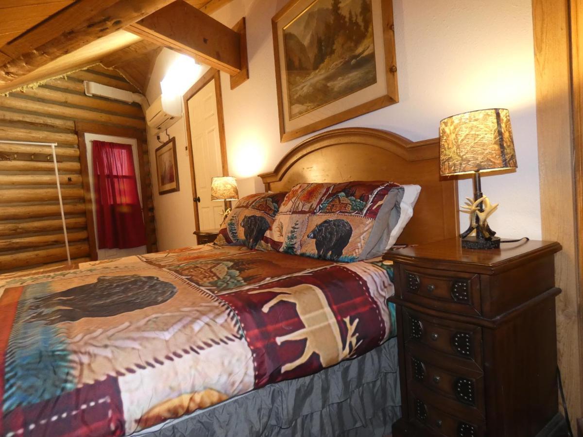 Yellowstone Motel - Adults Only - All Rooms Have Kitchens West Yellowstone Exterior photo
