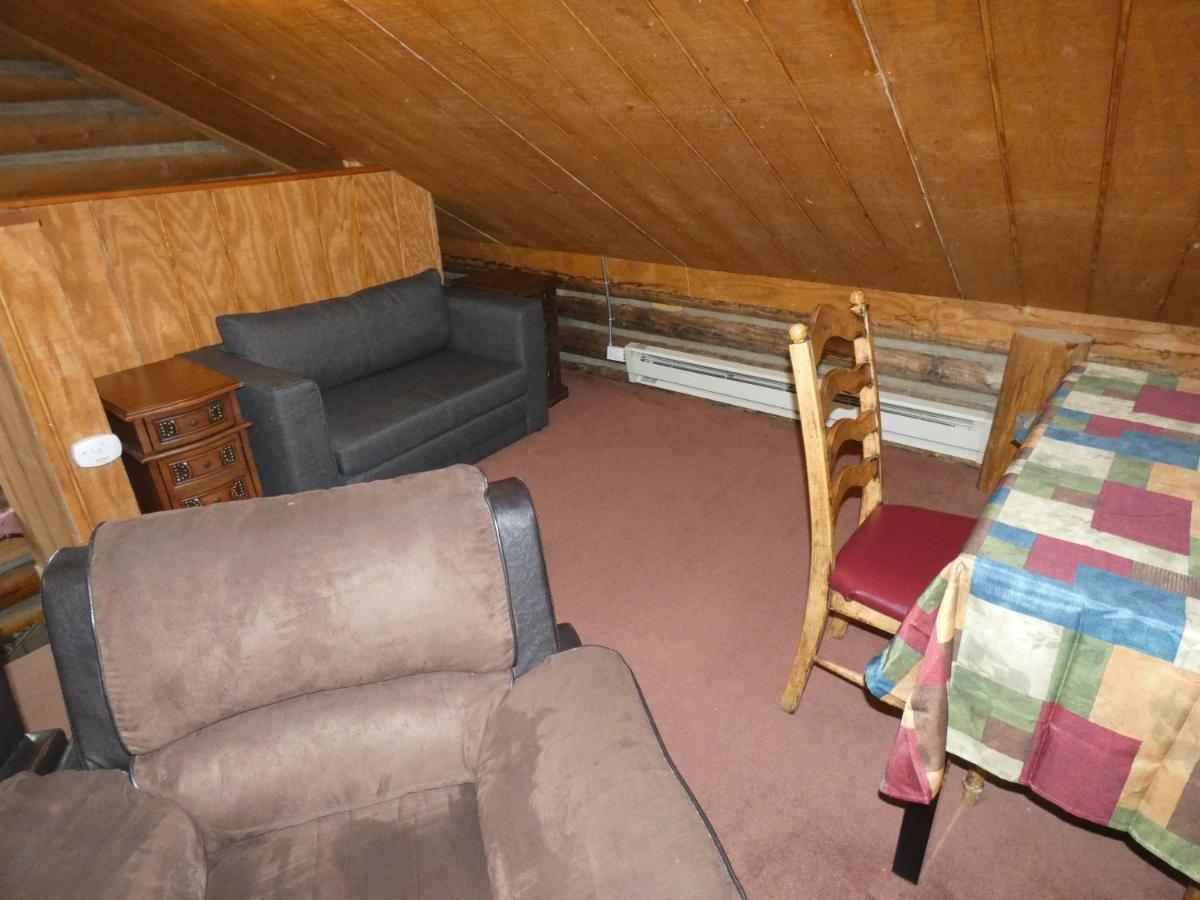 Yellowstone Motel - Adults Only - All Rooms Have Kitchens West Yellowstone Exterior photo