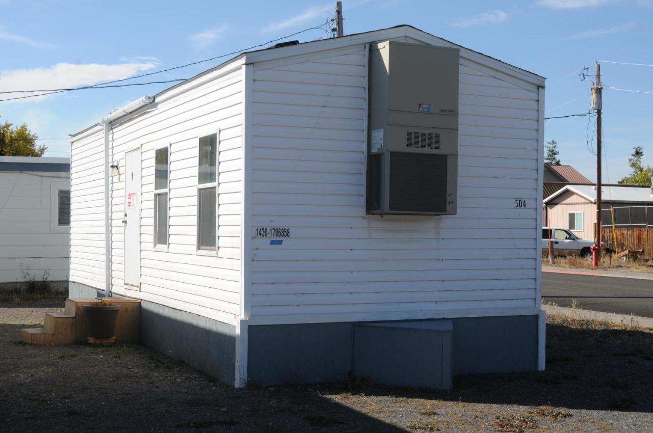 Yellowstone Motel - Adults Only - All Rooms Have Kitchens West Yellowstone Exterior photo