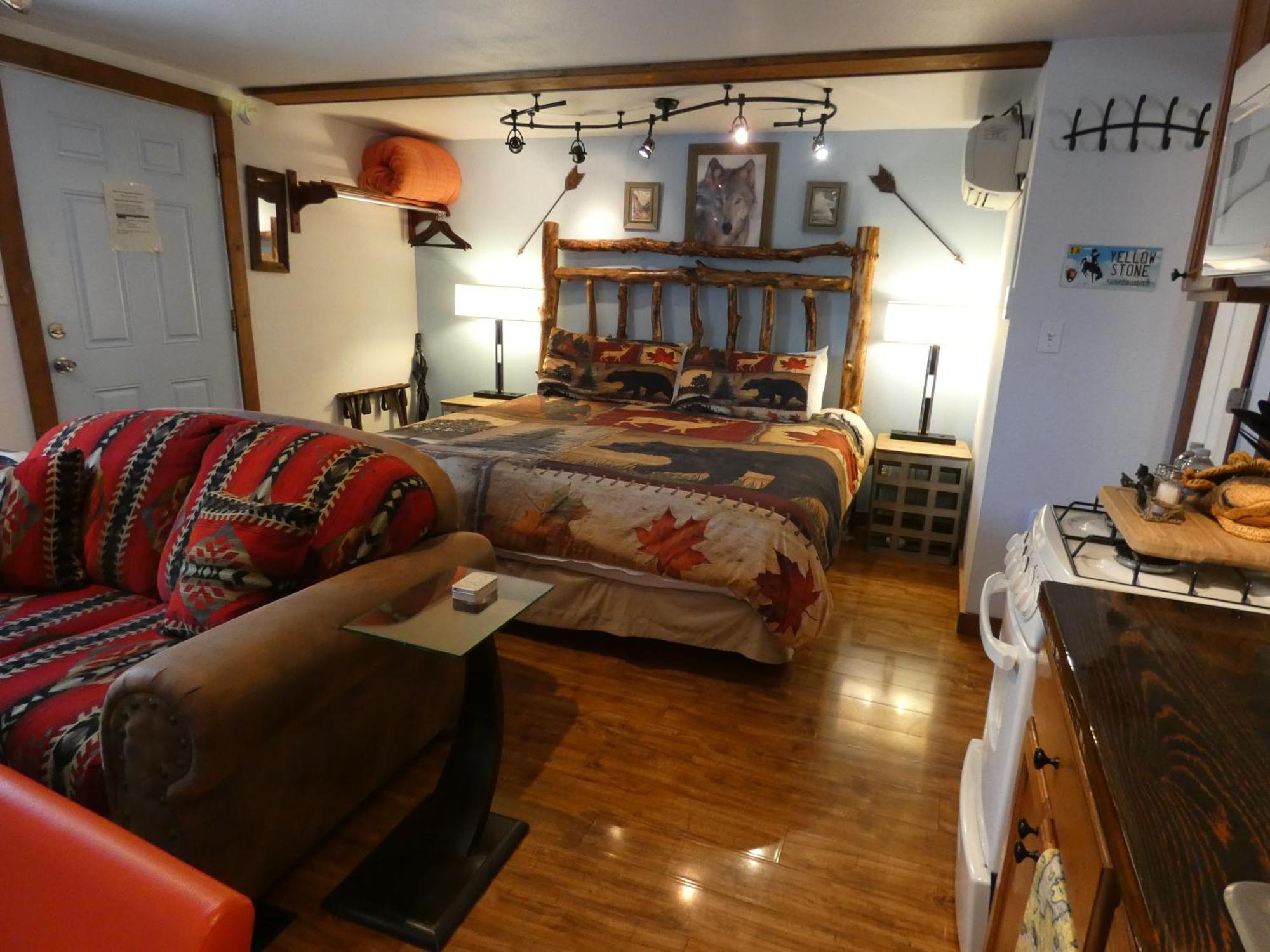 Yellowstone Motel - Adults Only - All Rooms Have Kitchens West Yellowstone Exterior photo