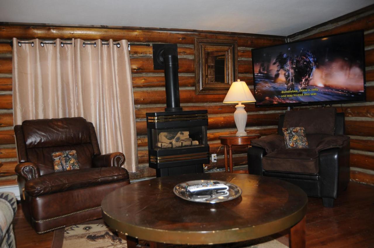 Yellowstone Motel - Adults Only - All Rooms Have Kitchens West Yellowstone Exterior photo