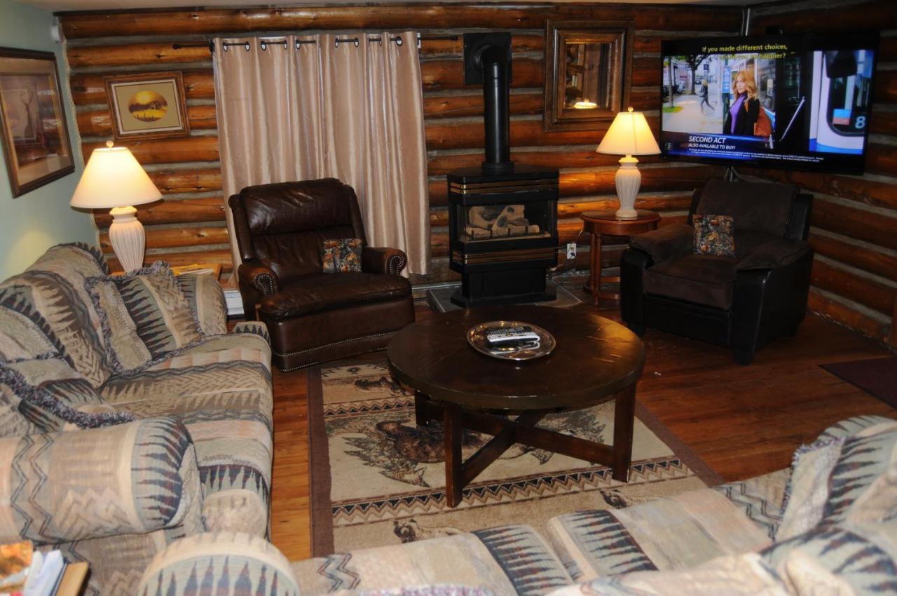 Yellowstone Motel - Adults Only - All Rooms Have Kitchens West Yellowstone Exterior photo